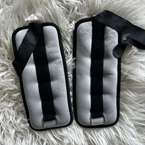 Tone Fitness Adjustable Ankle/Wrist Weights – Pair of Light Resistance Straps - Picture 4 of 4